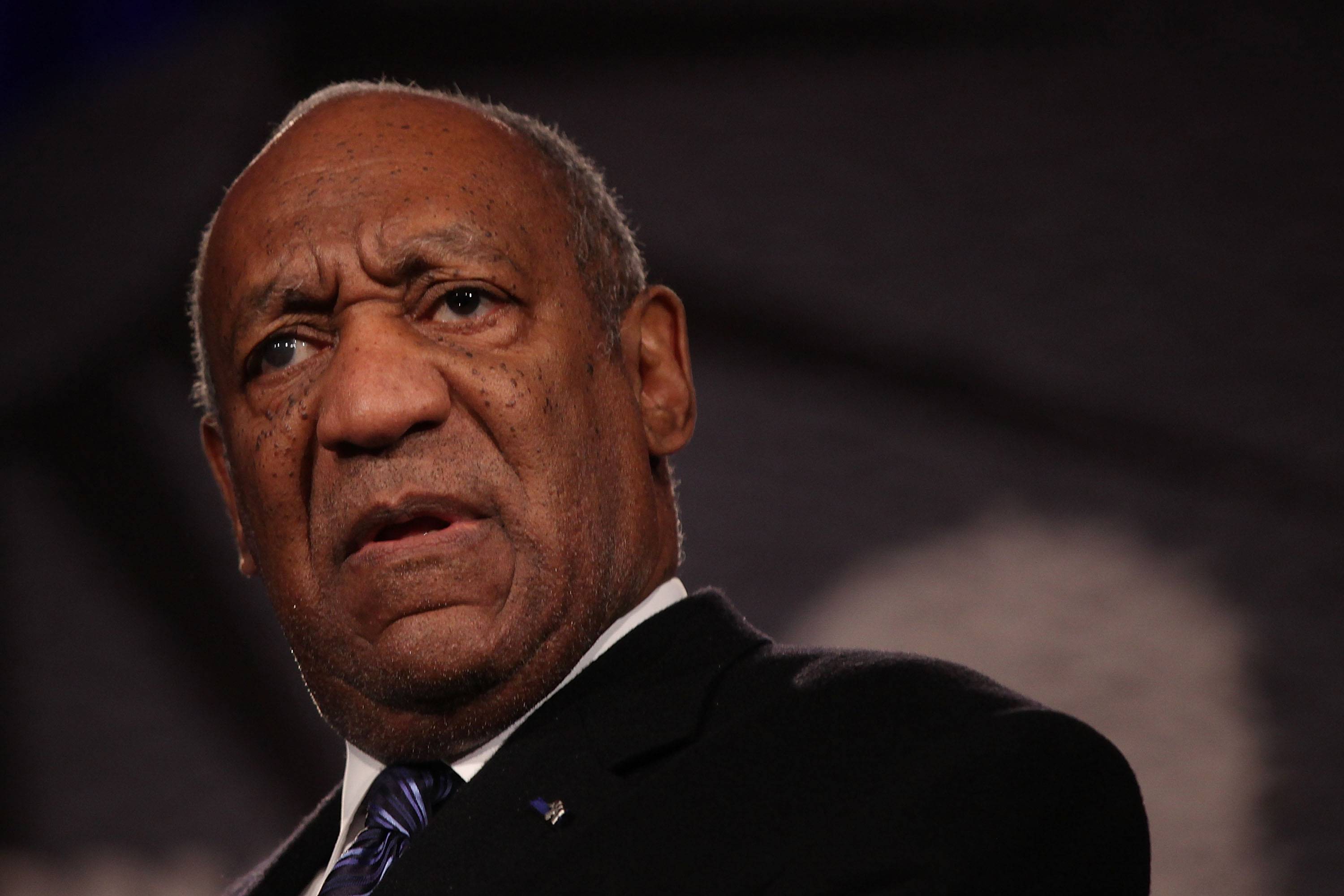 Bill Cosby\r&nbsp; - This actor and comedian has been a father figure to America for decades, but he experienced the worst tragedy a father can face in 1997, when his son Ennis was shot and killed by a robber while changing a tire on the freeway.\r(Photo: Spencer Platt/Getty Images)