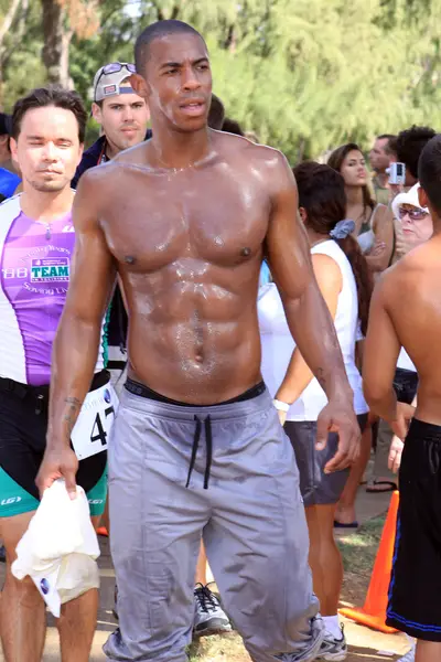 Mehcad Brooks - The&nbsp;True Blood&nbsp;star&nbsp;is known for his incredible physique, but what really brings the girls to the yard are those abs!&nbsp;(Photo: Starsurf / Splash News)