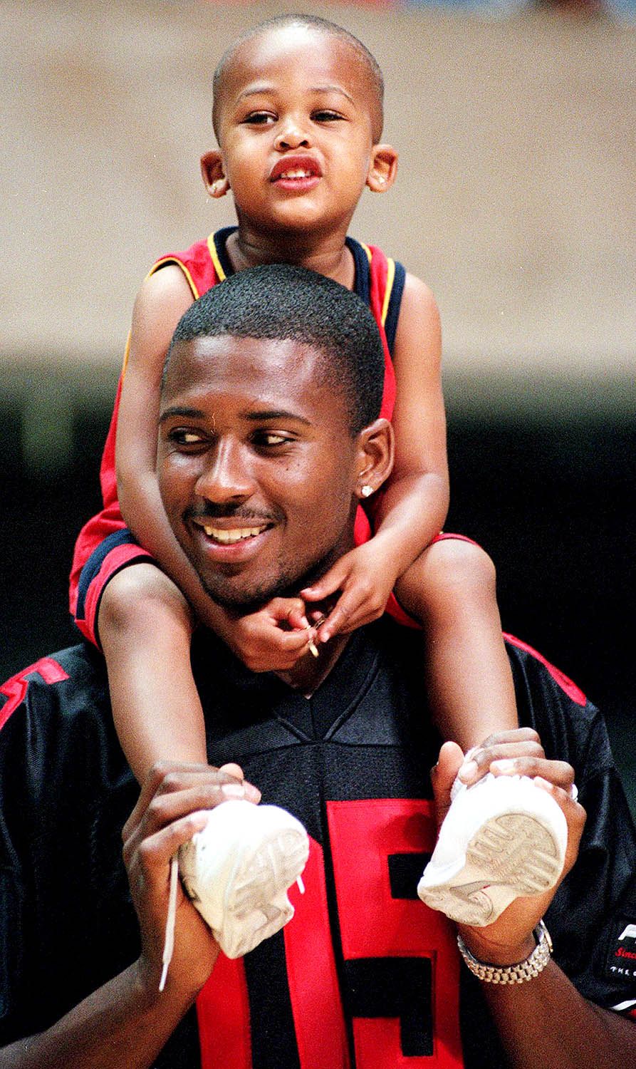 Lorenzen Wright After Image 9 from Gone Too Soon Basketball
