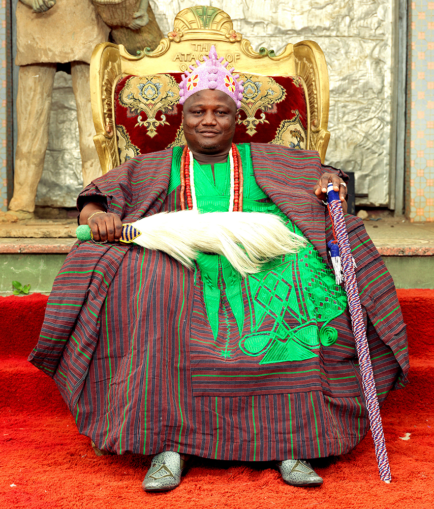 hrm-oba-jimoh-oyetunji-image-7-from-regal-nigerian-portraits