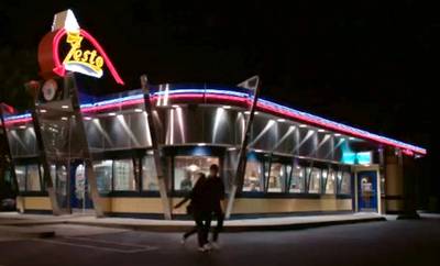 9. Historical Dining - The diner that Mary Jane meets her ex-boyfriend David at is Zesto's, which is an Atlanta landmark. The diner has been open 24 hours since 1954.   (Photo: BET)