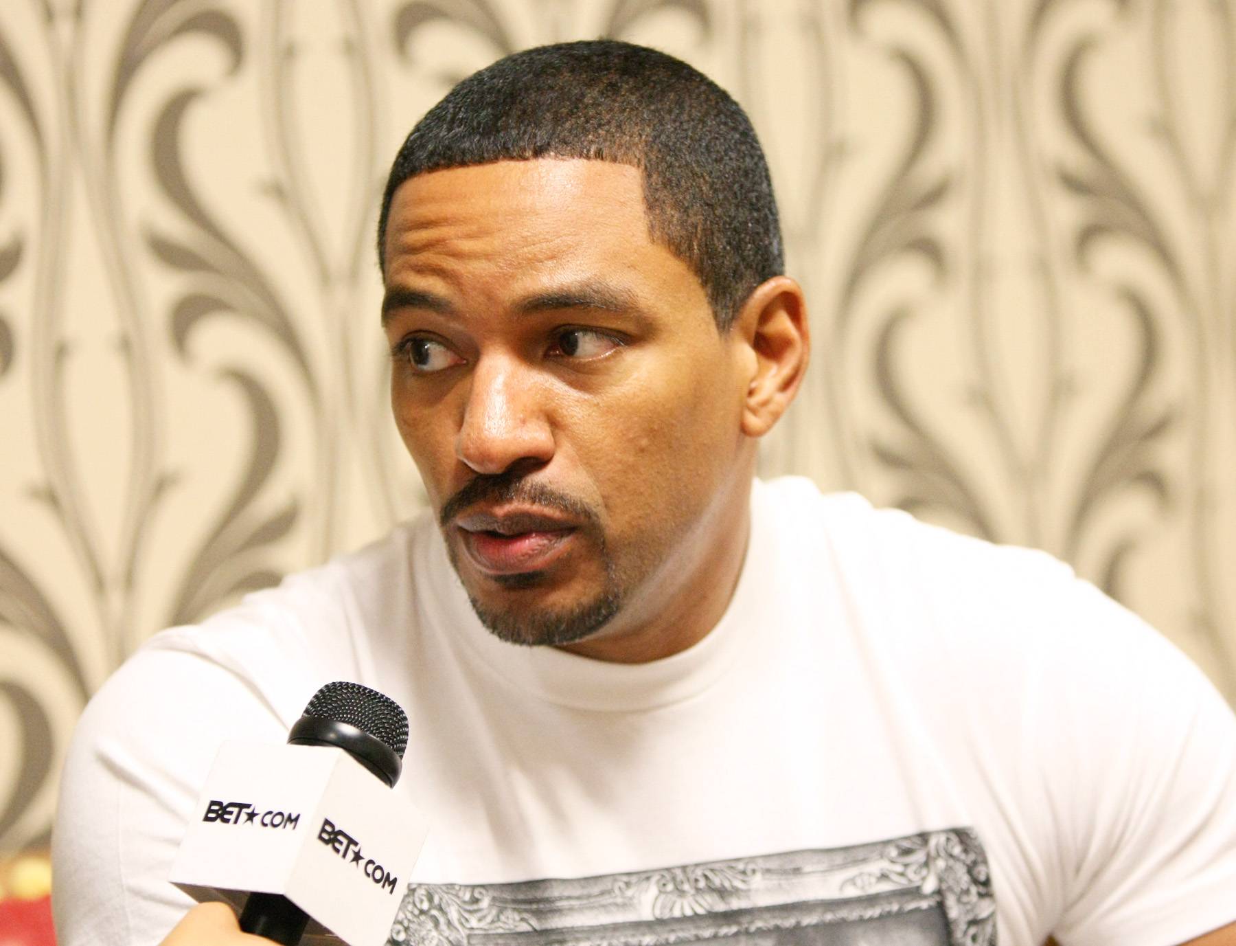 Answer Session - Actor Laz Alonso gets interviewed backstage by Taj Rani of BET.com.&nbsp;(Photo: Bennett Raglin/BET/Getty Images for BET)&nbsp;