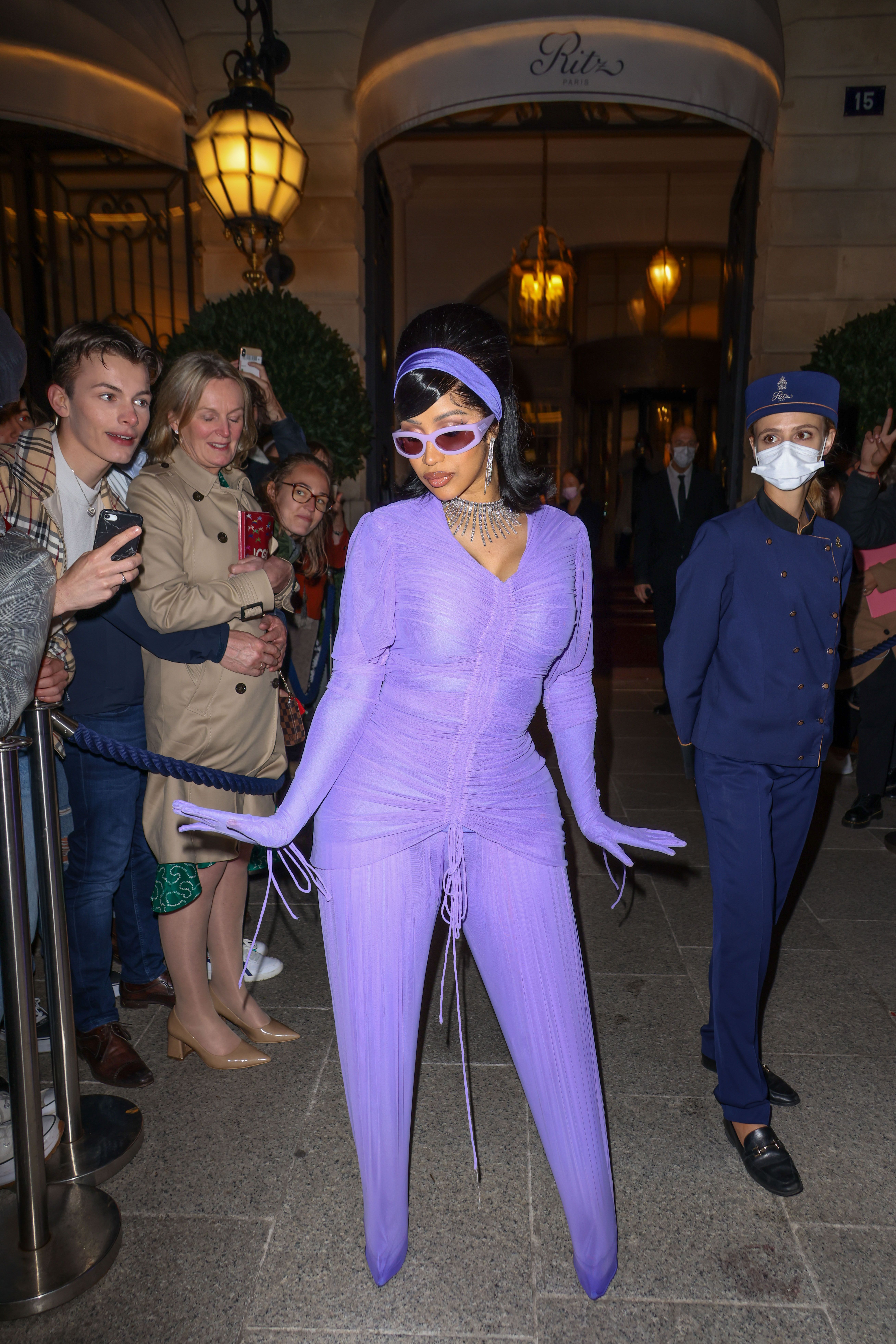 Paris Fashion Week-&nbsp;Ritz Hotel - Cardi B&nbsp;recently showed off her post-pregnancy curves in this stylish Richard Quinn ensemble. The fashionable moment was captured outside the Ritz Hotel shortly after the 