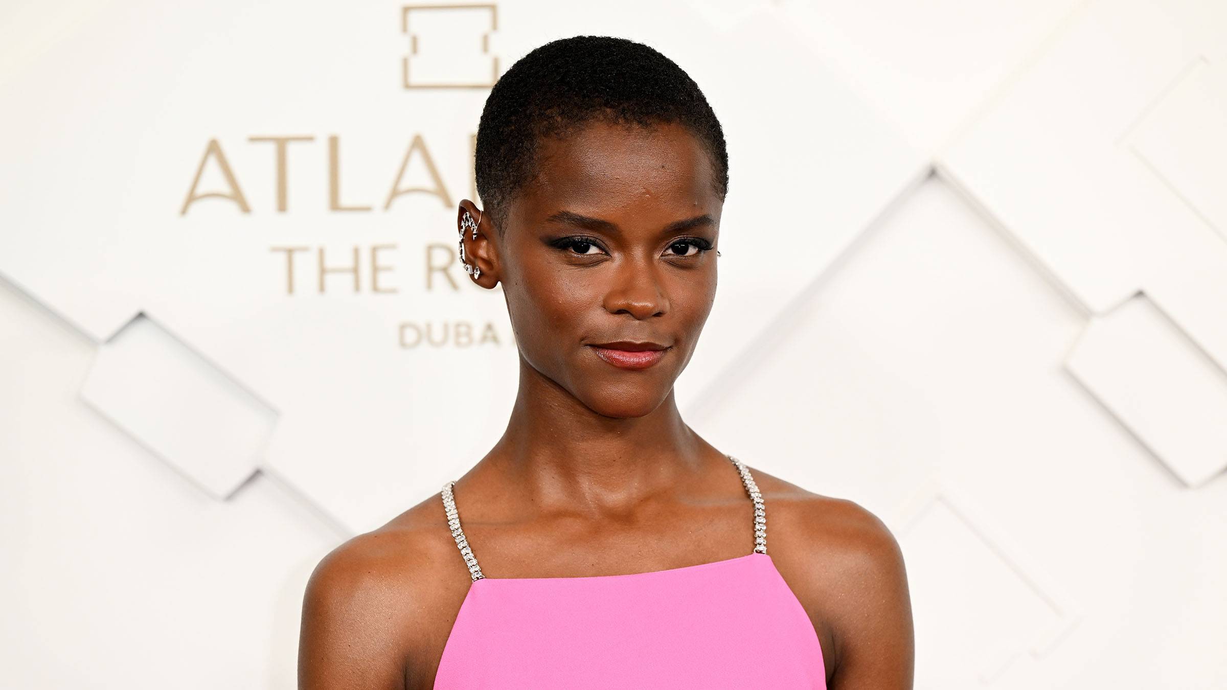 Letitia Wright e Michael K. Williams estrelam o filme de faroeste  Surrounded; Confira o trailer - Mundo Negro