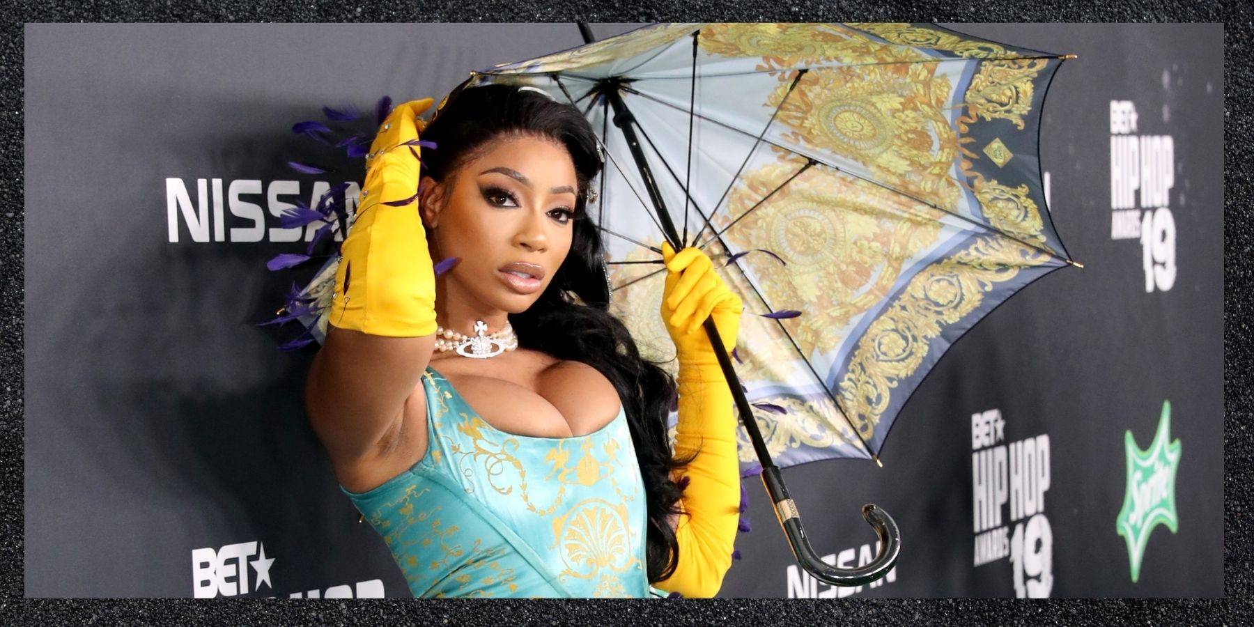 Hip Hop Awards 2022: See The Most Eye-Catching Accessories Spotted On The BET Hip Hop Awards Red Carpet - Vimarsana News