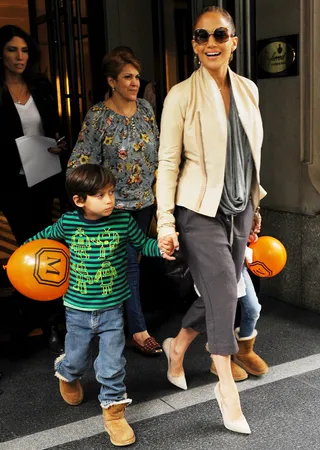 Charitable Family - Jennifer Lopez visits the Children's Hospital in New York with her mom and twins Max and Emme in tow.&nbsp;(Photo: Splash News)