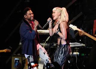 Blow, Baby, Blow - Miguel and Rita Ora sing their hearts out onstage during a live performance at Irving Plaza in New York City.(Photo: Kevin Mazur/Getty Images for BTPR)