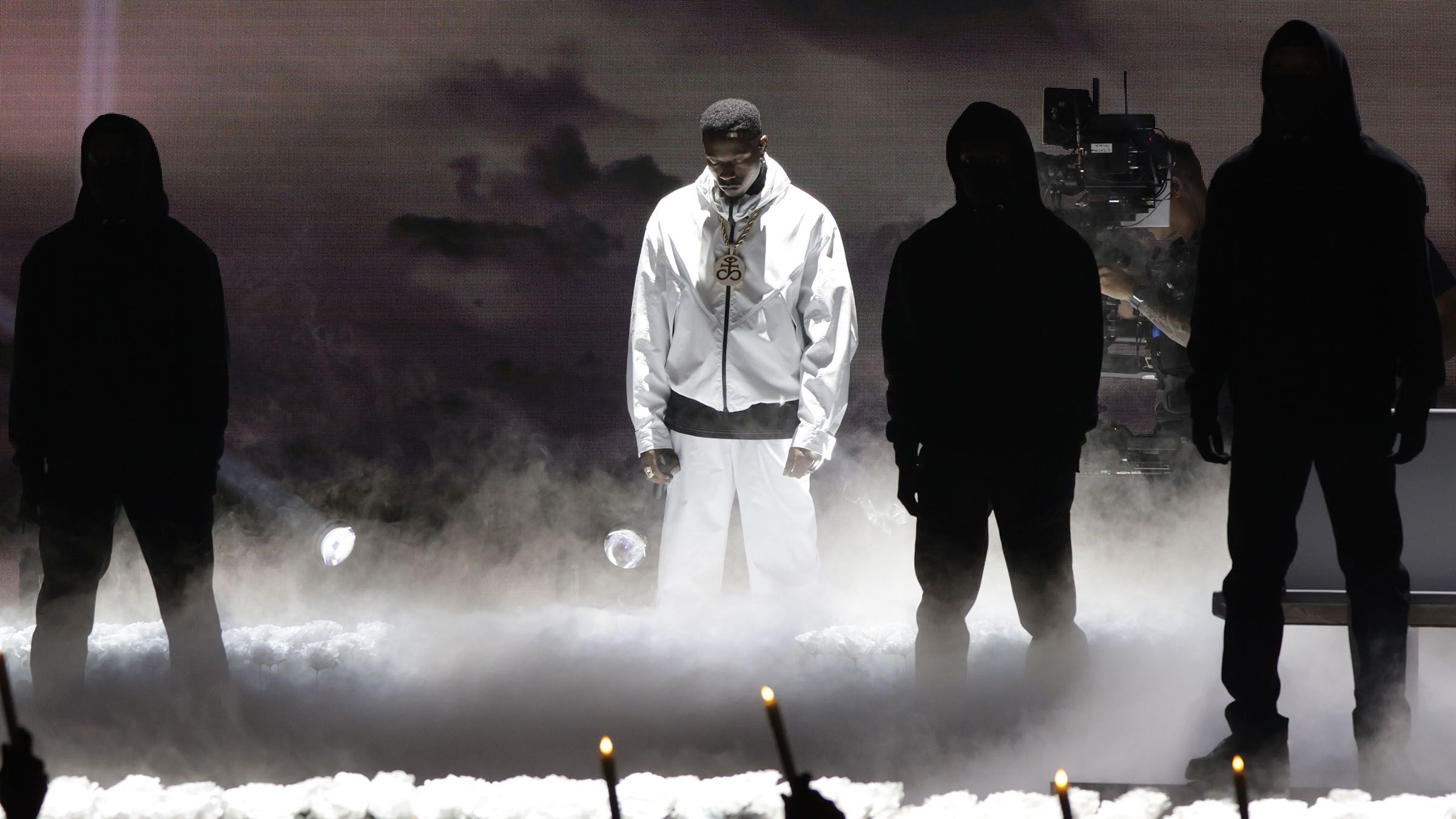 Hip Hop Awards 2022: Joey Bada$$ Performs 'Head High' To Honor Late ...