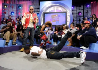 Look Ma No Hands - Shorty Da Prince shows his push up skills at 106 &amp; Park, October 11, 2012. (Photo: John Ricard / BET)