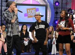 Beanie Caps - MGK tells Bow Wow and Paigion that working with DMX was the highlight of recording his new album at 106 &amp; Park, October 10, 2012.(Photo: John Ricard / BET)