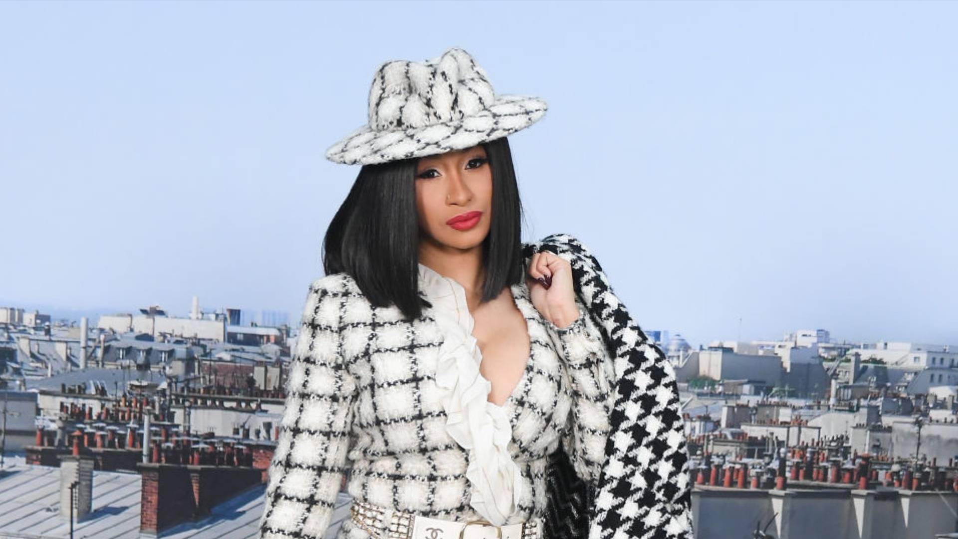 On the Streets, Stage, or the Red Carpet, Cardi B's Style Always Makes a  Statement