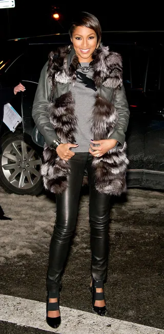 Alicia Quarles - This fur and leather combo E! News correspondent Alicia Quarles is spied in belongs in our closets now.   (Photo: Ouzounova/Splash News)