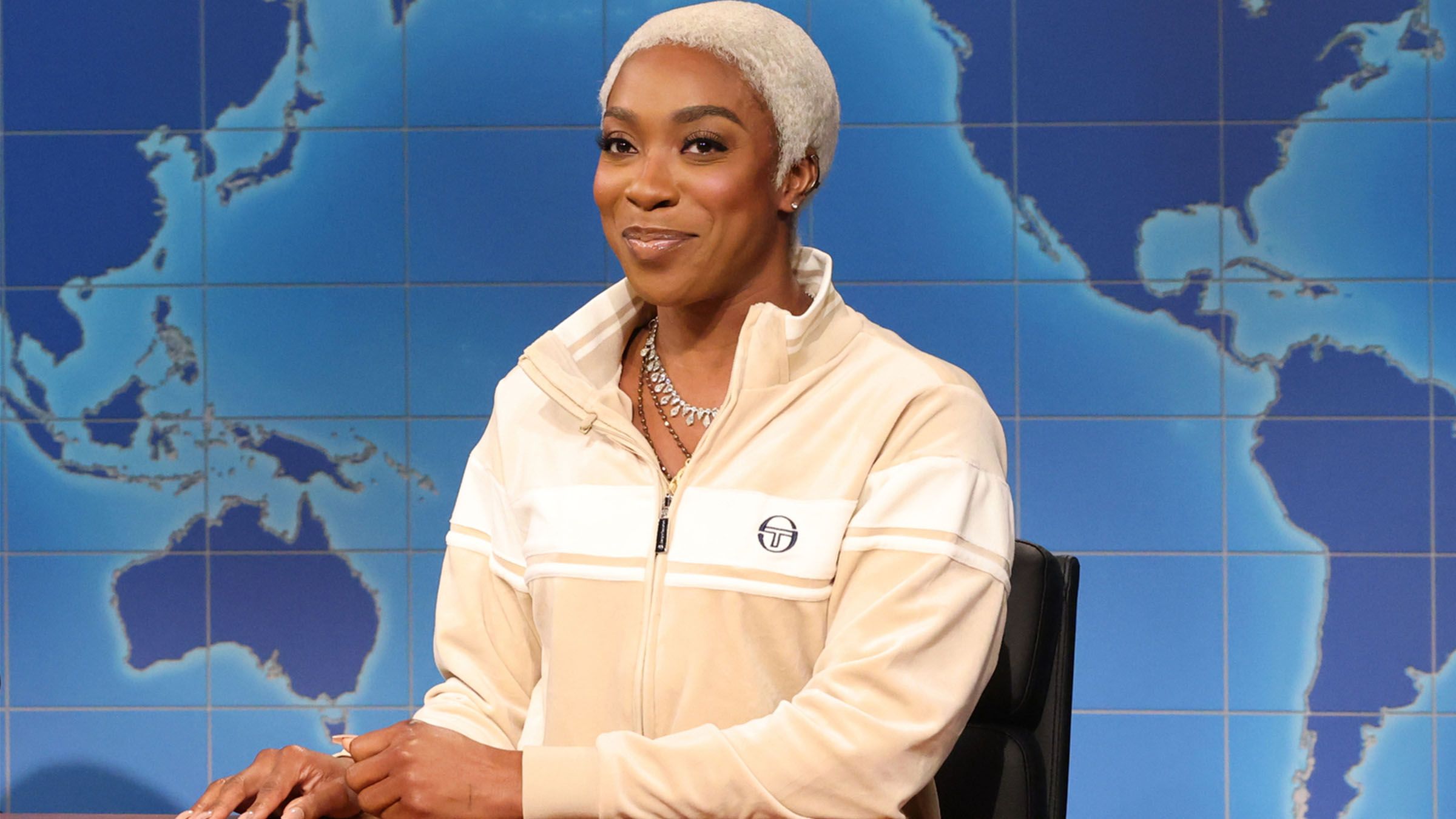 'SNL' Pokes Fun at Jada Pinkett Smith's Memoir Revelations During 'Weekend Update' | News - Vimarsana News