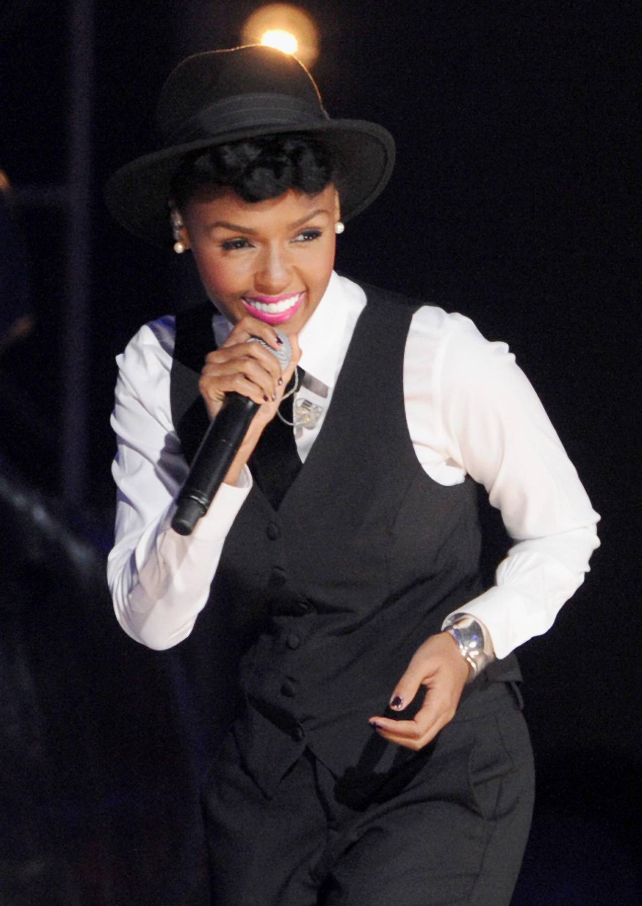 Best R&B/Soul Female Artist Image 32 from And The Nominees Are BET