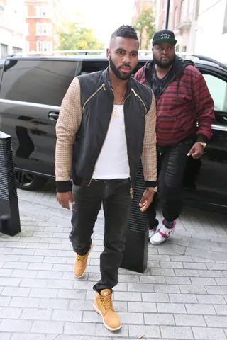Jet Setter - Jason Derulo arrives for a performance at the BBC Radio Live Lounge in London.(Photo: Ian Lawrence / Splash News)
