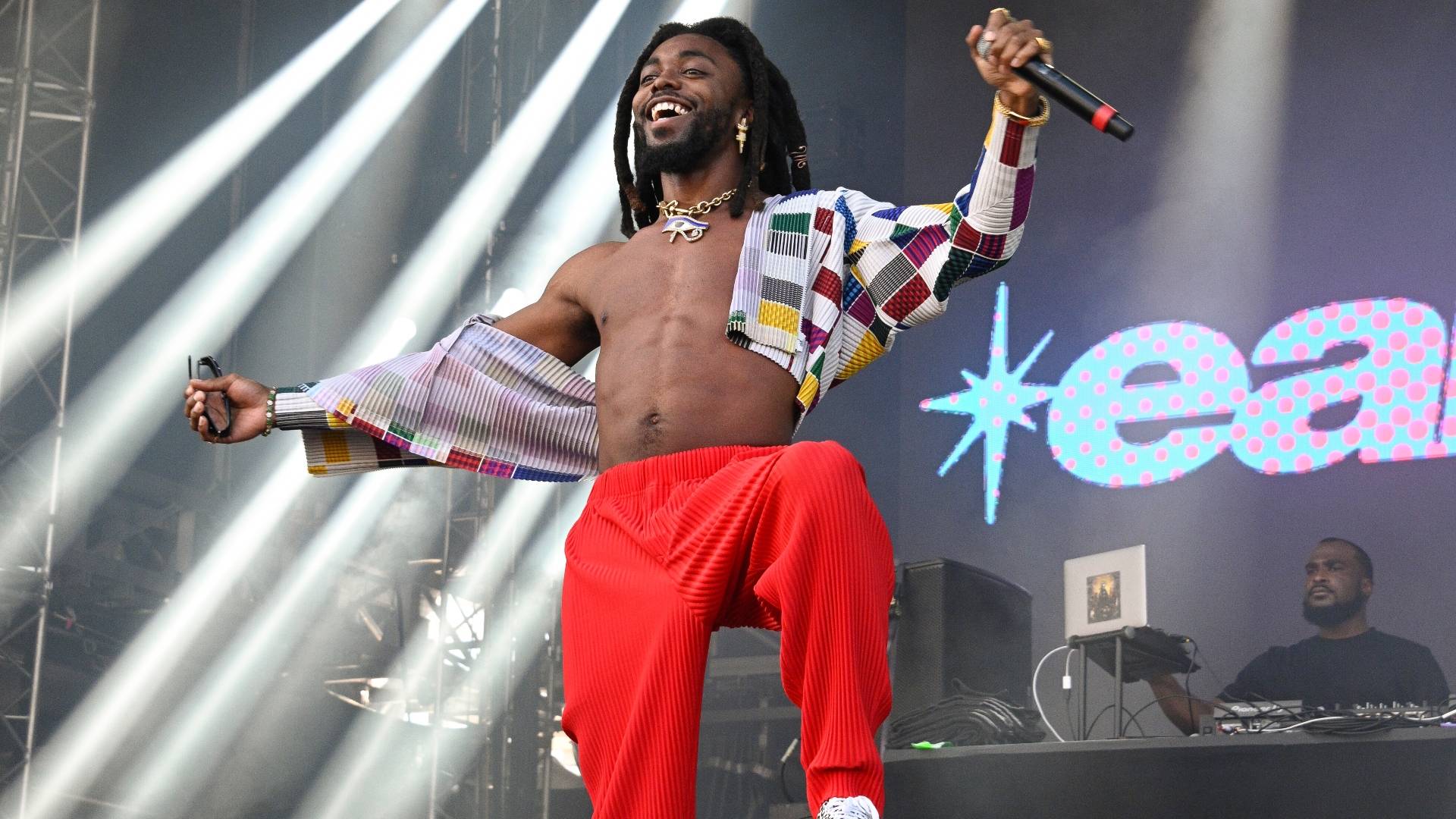 EarthGang’s Olu Champions NamasteAtHome For The Culture and Fellow