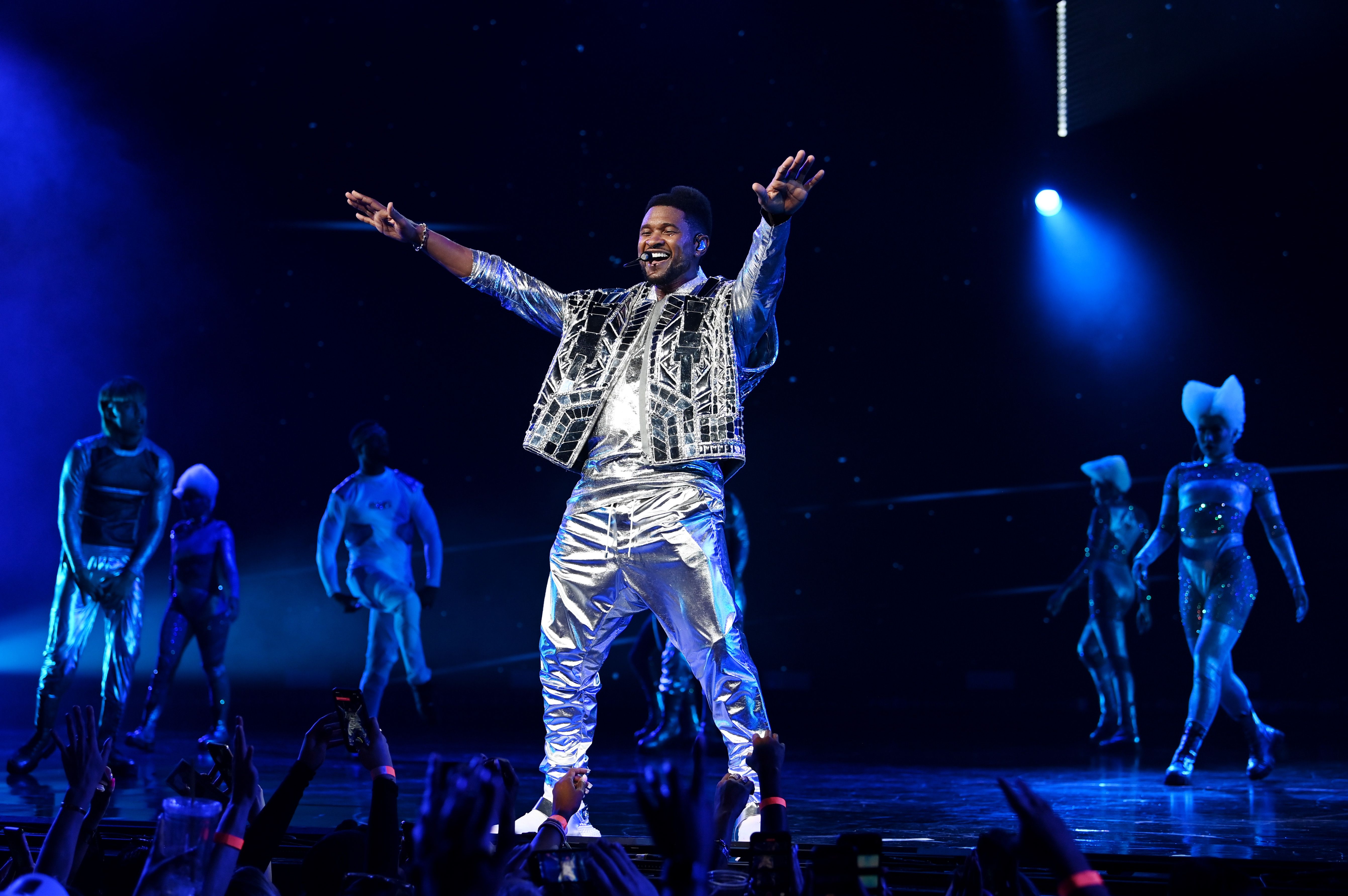 Usher Starts His Las Vegas Residency With A Sold-Out Show - (Video Clip ...