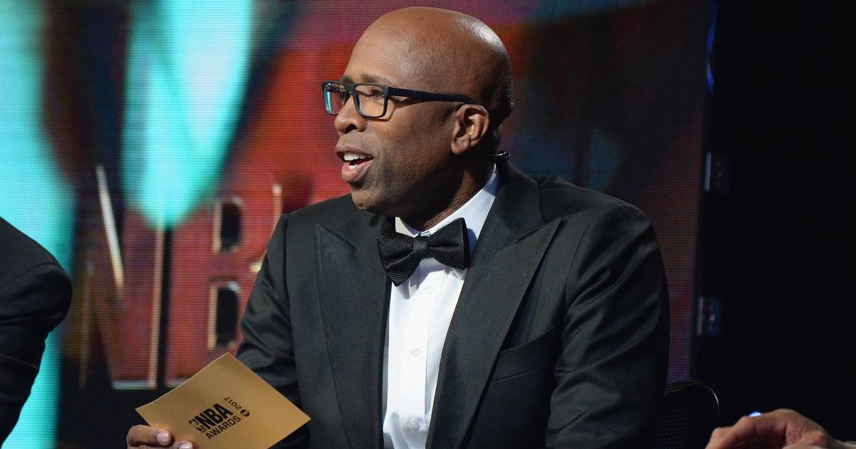 ‘Inside The NBA’s’ Kenny Smith Discusses His New Memoir ‘Inside The NBA’s’ Kenny Smith Discusses His New Memoir