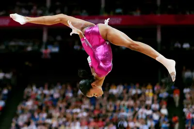 /content/dam/betcom/images/2012/07/Sports/080212-sports-olympics-gymnastics-gabby-douglas-wins-gold-7.jpg