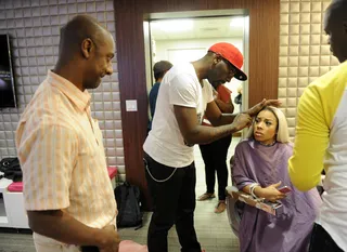 Getting Pretty - Keyshia Cole with Stephen Hill backstage at 106 &amp; Park, August 1, 2012. (Photo: John Ricard / BET)