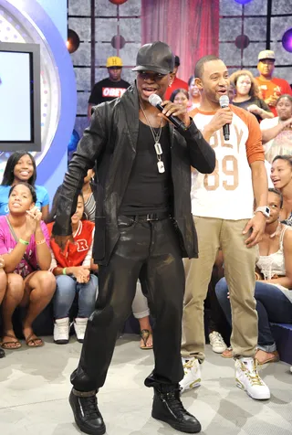 All Black Everything - Ne-Yo at 106 &amp; Park, August 1, 2012. (Photo: John Ricard / BET)