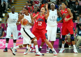 In the Zone - Diana Taurasi of the U.S. basketball team defends against Nacissela Mauricio of Angola.&nbsp;(Photo: Christian Petersen/Getty Images)