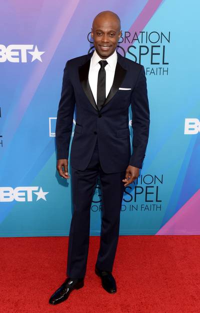 Soul Man - Soul singer Kem brought classic Hollywood chic to this year's Celebration of Gospel red carpet in a perfectly tailed navy blue tux.(Photo: Jason Kempin/Getty Images for BET)