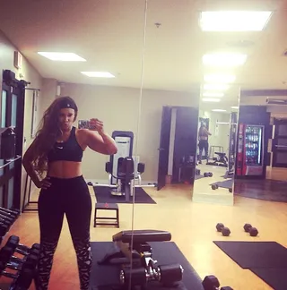 Chanita Foster @chanitafoster - "I made it another day!!!! @ramonthetrainer just tried to KILL Me!!!! #iWantItBad #VolleyballLegs #IWantFriedOkra #ITired #Help #ICanDoThis #SummerIsComing #RetiredAthlete #IDontKnowHowIUseToDoThis"  (Photo: Chanita Foster via Instagram)