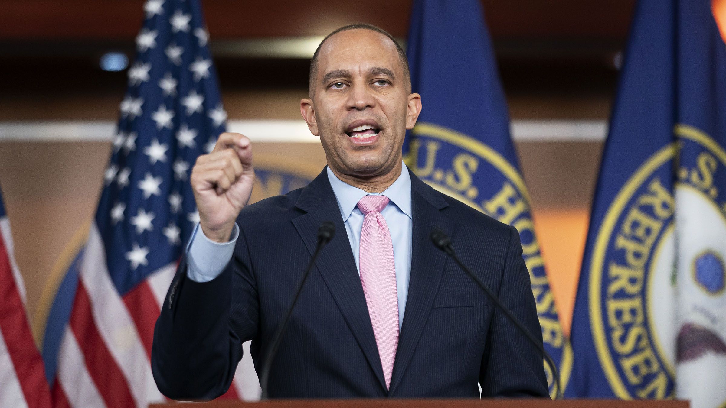 Hakeem Jeffries Promises to Find Common Ground with House Republicans - Vimarsana News