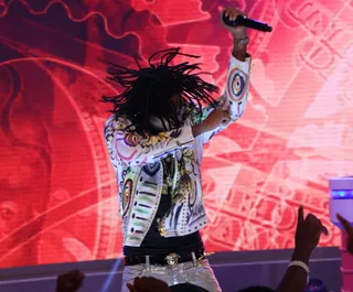 Get Hype - Quavo shakes his dreds while performing on 106. (Photo:&nbsp; Bennett Raglin/BET/Getty Images)