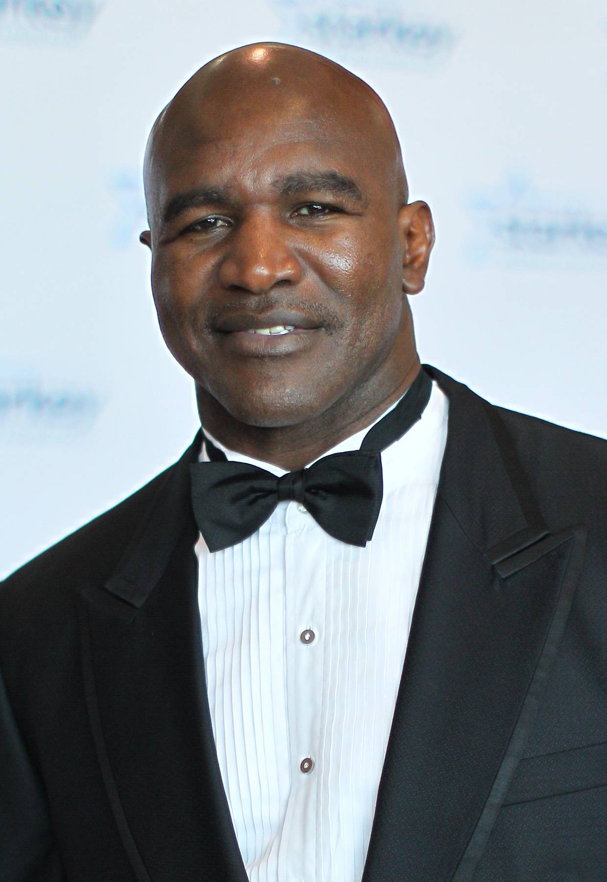 Evander Holyfield: October 19 - Image 15 from Celebrity Birthdays