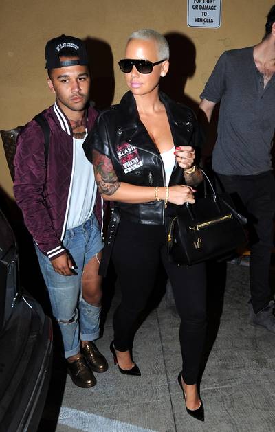 Le Divorce - Amber Rose&nbsp;looks to be doing A-OK after filing for divorce from her husband of one year, Wiz Khalifa, as she exits Bossa Nova restaurant in Hollywood.(Photo: Splash News)