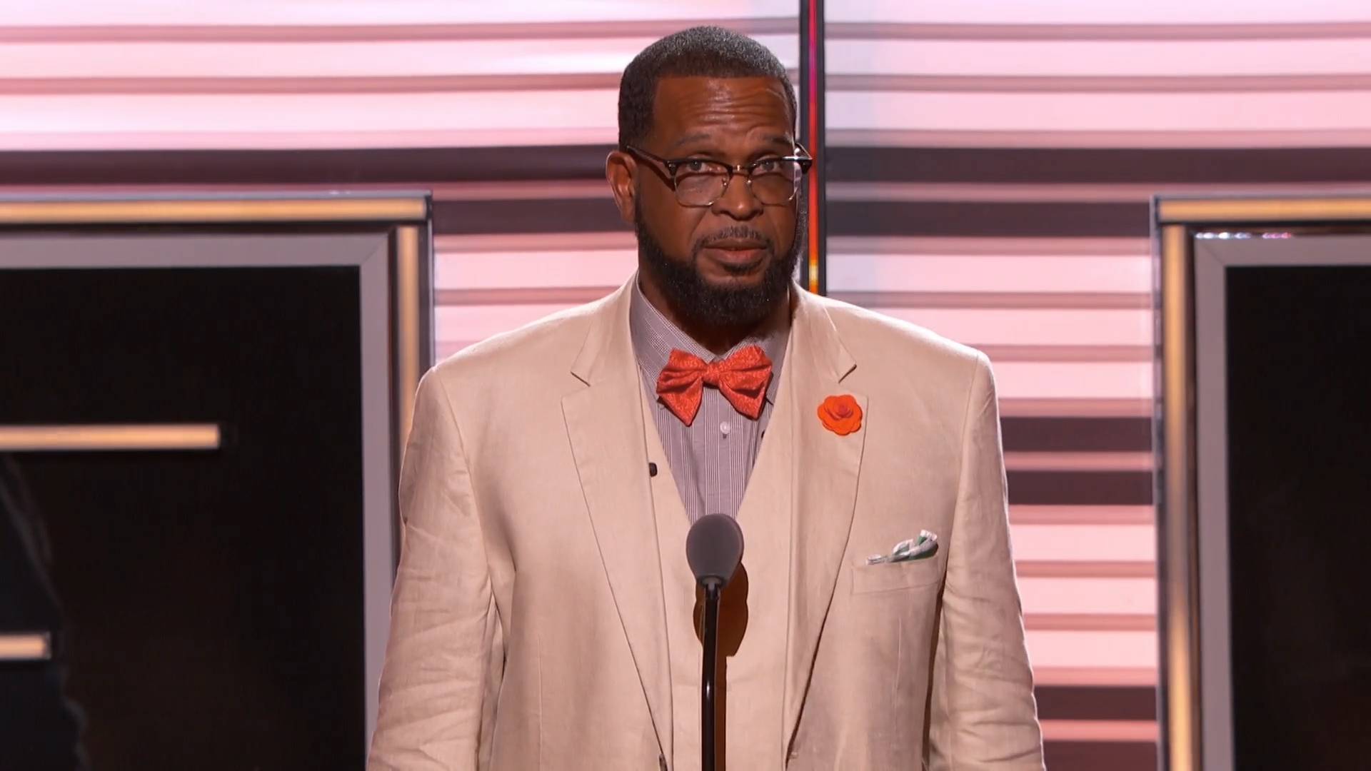Uncle Luke gets overdue recognition at the 2017 BET Hip Hop Awards.