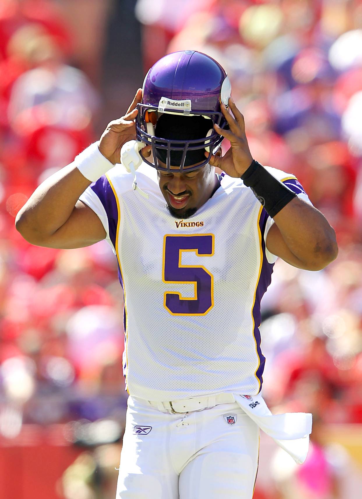 Donovan McNabb with the Vikings  Football, Nfl football, Football helmets