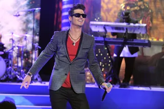 Second&nbsp;Song\r - Robin Thicke performs&nbsp;“Merry Christmas Baby.” (Photo: John Ricard / BET)