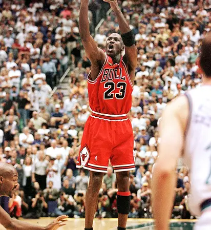 Chicago Bulls Michael Jordan during free throw vs Utah Jazz at Delta  News Photo - Getty Images