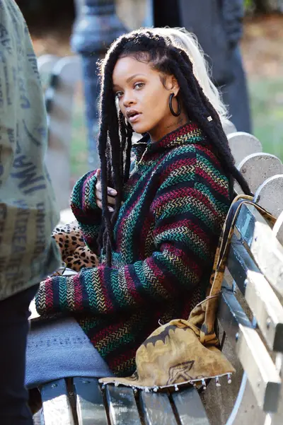 Rihanna&nbsp; - Rihanna on the set of Ocean's Eight filming in Central Park. (Photo: Josiah Kamau/BuzzFoto via Getty Images)&nbsp;