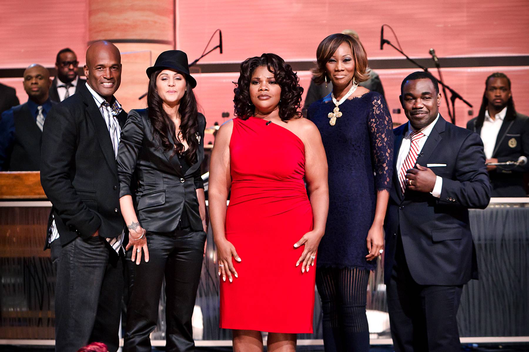 Farewell to Another Great Episode!\r - From left: Kenny Leon, Persia White, Mo’Nique, Yolanda Adams and Rodney Perry.\r&nbsp;\r(Photo: Darnell Williams/BET)