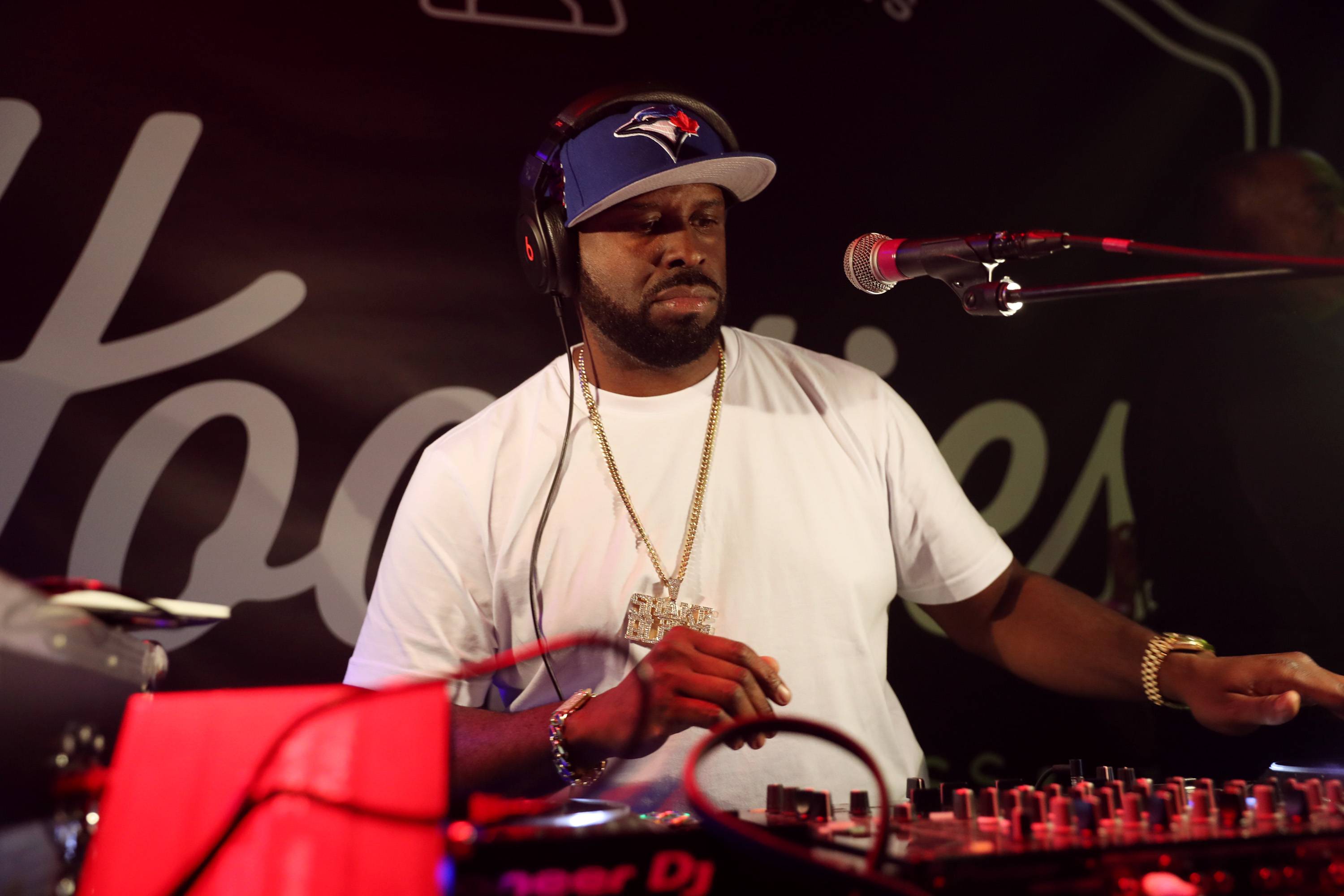 NEW YORK, NY - OCTOBER 17:  Funkmaster Flex spins at Dave East + Styles P In Concert at Irving Plaza on October 17, 2018 in New York City.  (Photo by Johnny Nunez/WireImage)