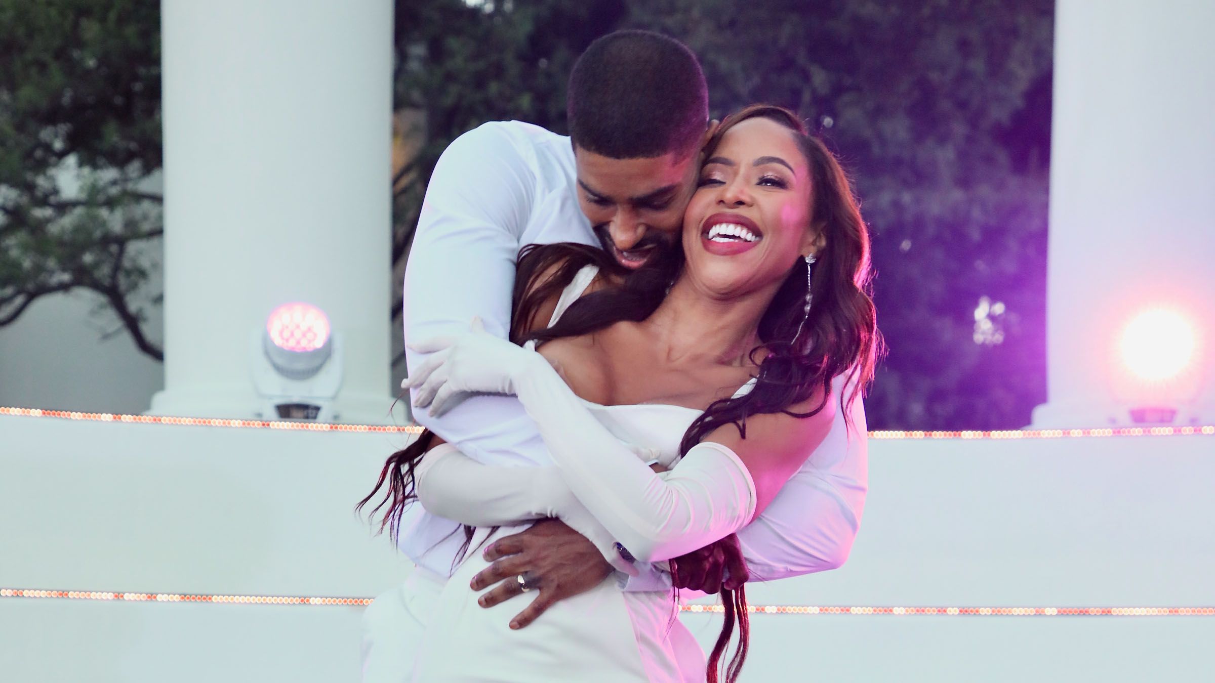 KJ Smith and Skyh BlackTie the Knot in All White in Malibu - Vimarsana News