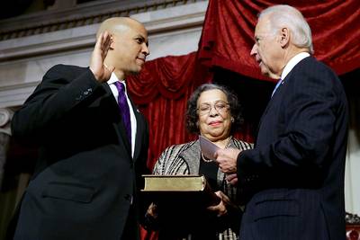 Welcome to Washington - Vice President Joe Biden administers the oath of office to newly elected New Jersey Sen. Cory Booker.  (Photo: Chip Somodevilla/Getty Images)