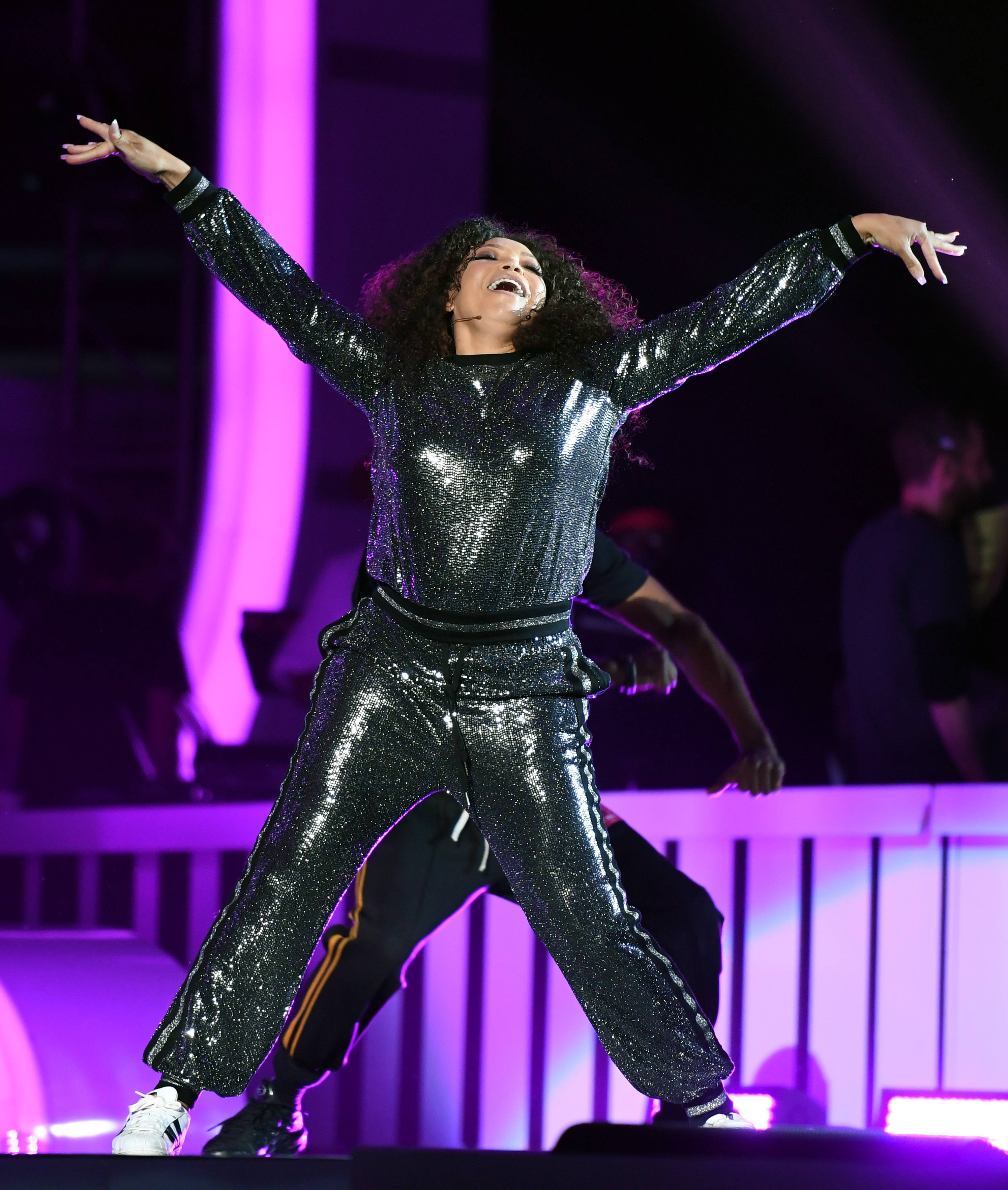 Tisha Campbell lets loose - Image 9 from 2019 Soul Train Awards