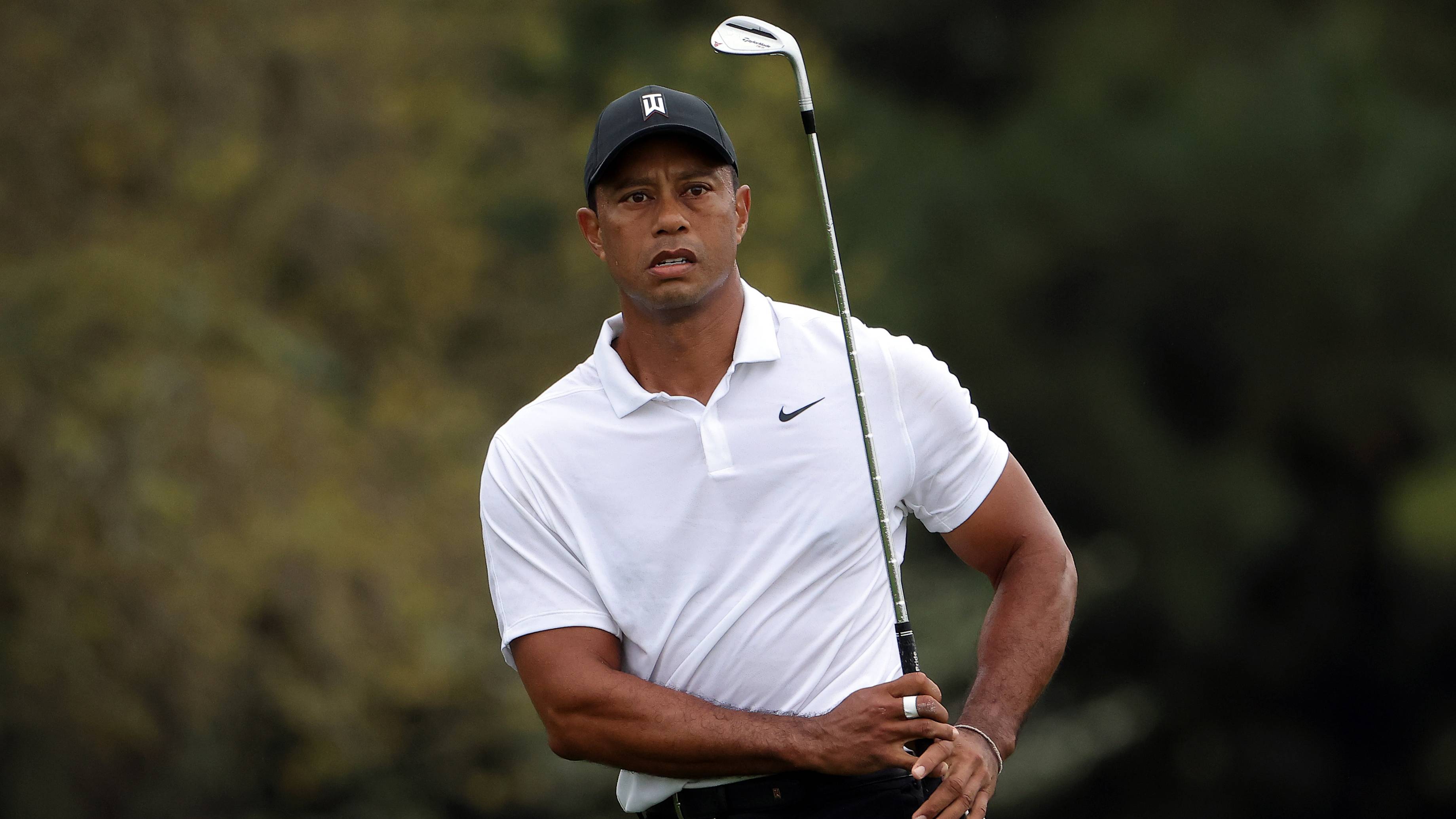 What We Know About Tiger Woods's Car Crash - WSJ