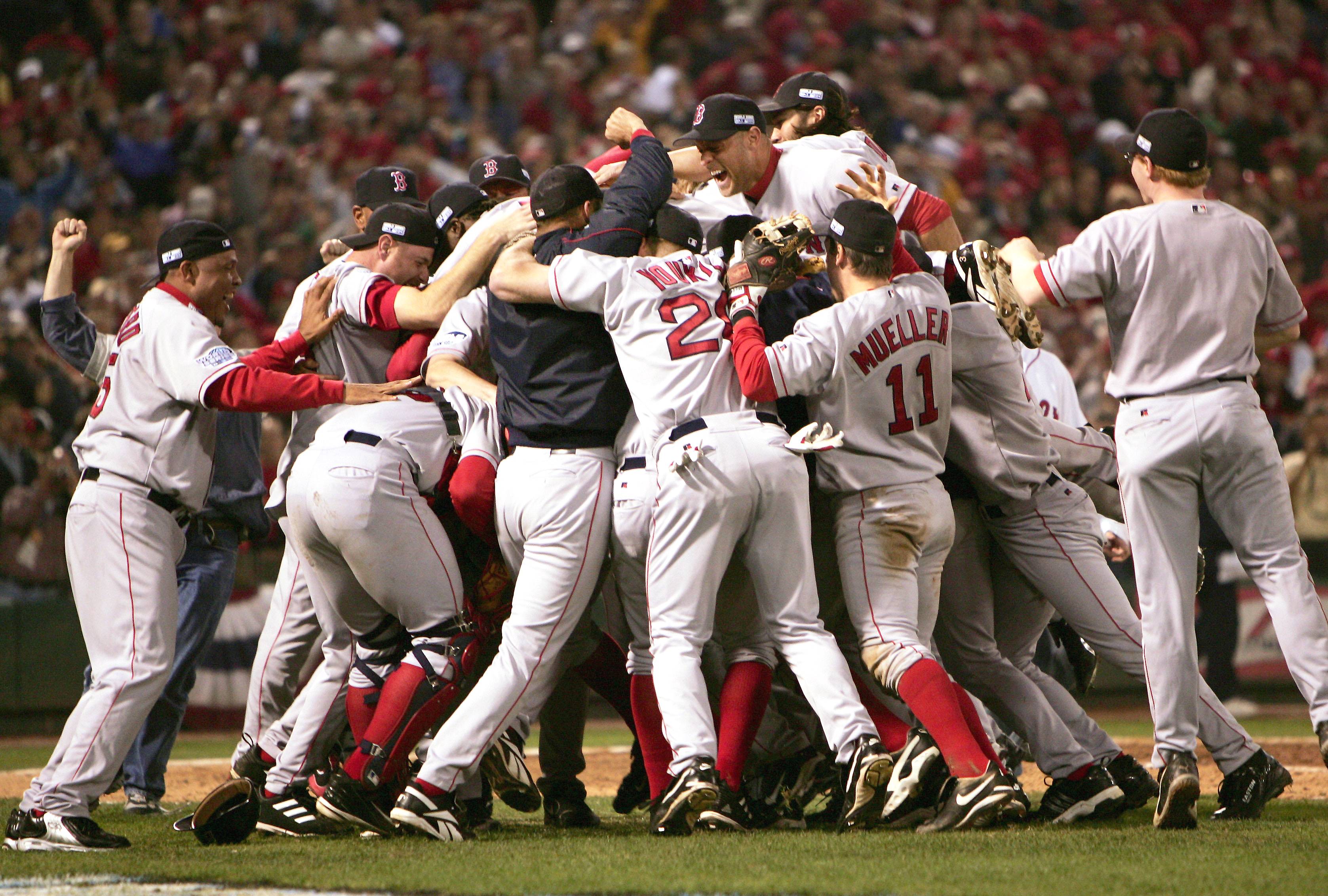 2,501 2004 Red Sox World Series Stock Photos, High-Res Pictures, and Images  - Getty Images