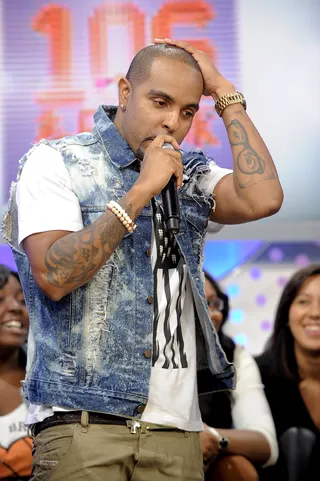 Think Tank - Verse Simmonds gets stumped on a question at BET's 106 &amp; Park. (Photo: John Ricard / BET)