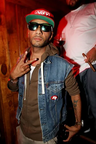 Swizz Beatz (@TheRealSwizzz) - TWEET: In studio with THE DOG feel like 98 wow!!!! Swizzy tweets from the stu with X, before hitting up 106 and Park to debut the dog's new video "Last Hope."&nbsp;(Photo: Marc Andrew Deley/Getty Images for VEVO)