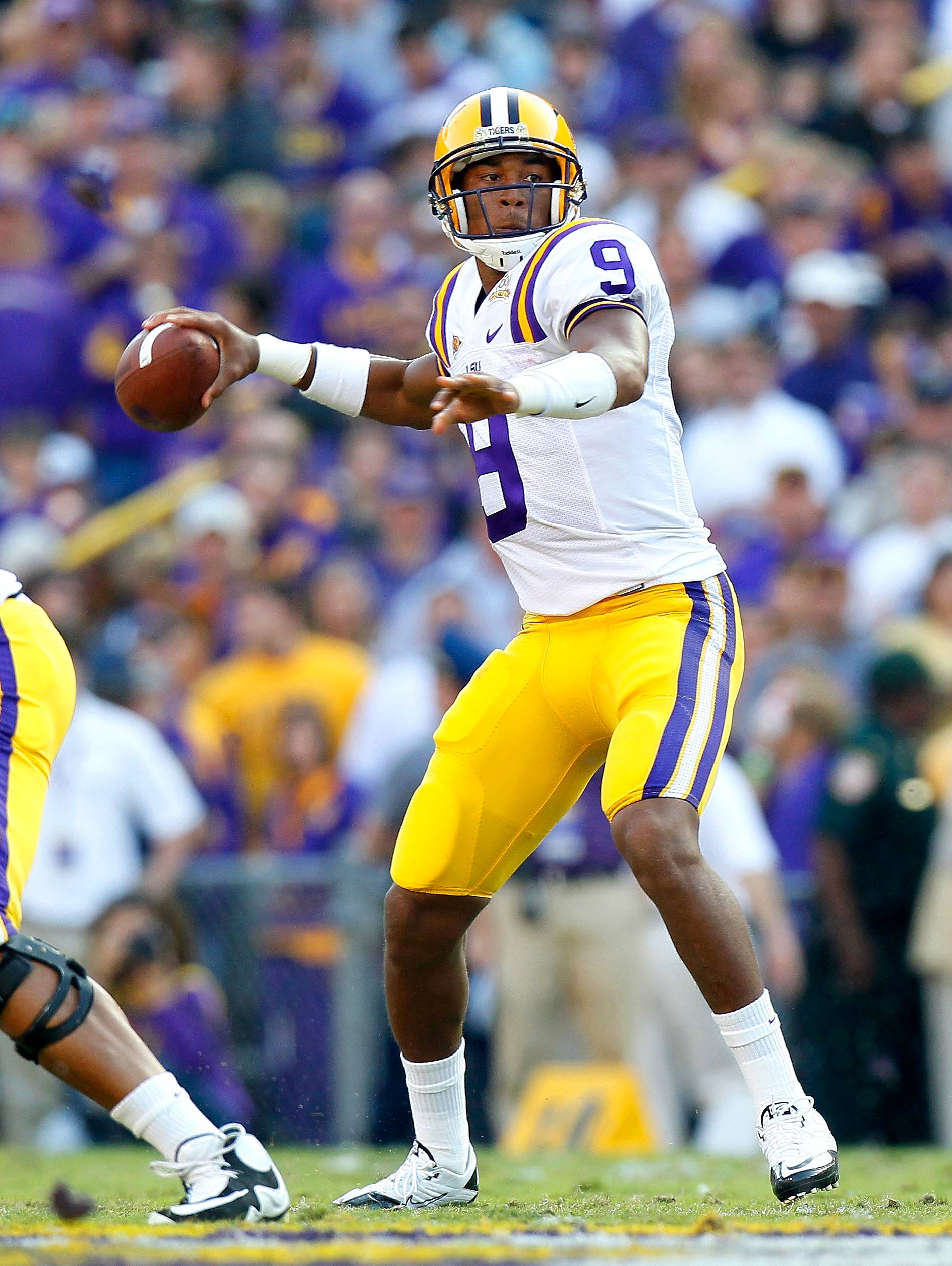 5. 17 Lsu Football Players In Ncaa Violation - kigo13e