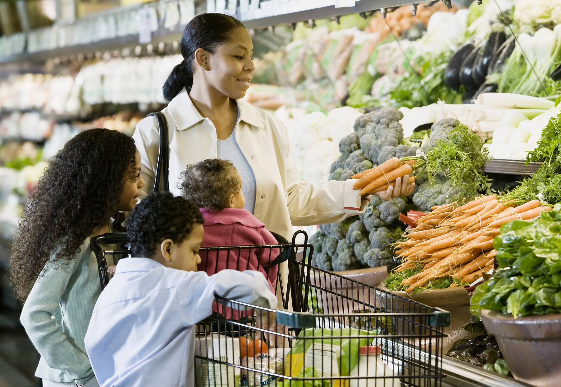 The Luxe Life - African-Americans make more shopping trips than all other groups, but spend less money per trip. African-Americans in higher income brackets also spend 300 percent more in higher-end retail grocers than any other high-income household. (Source: Nielsen)&nbsp;(Photo: Andersen Ross/GettyImages)