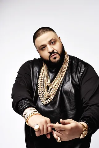 Make the Homeless Smile teams up with DJ Khaled to put a smile back on the faces of the Miami community.