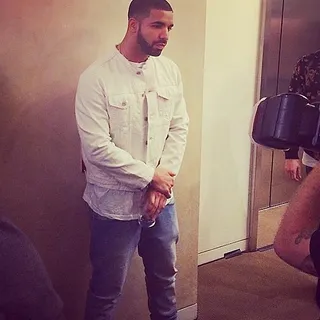 Headlines - Aubrey posed for a few flicks as he made his art world debut.(Photo: Drake via Instagram)